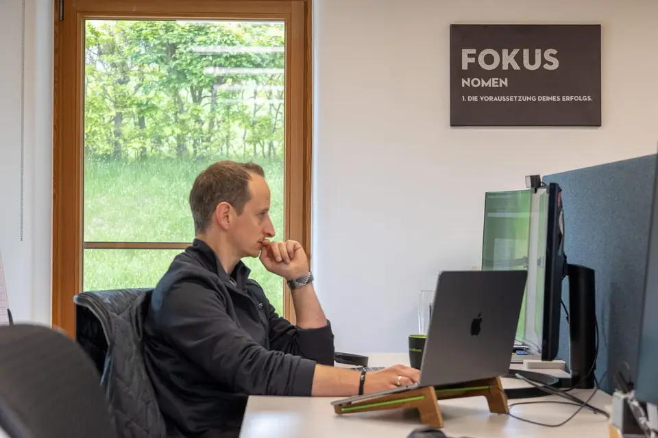 Cyber Security Awareness Training für Mitarbeiter im Mittelstand: Zertifizierte Online-Schulungen für die DACH-Region
