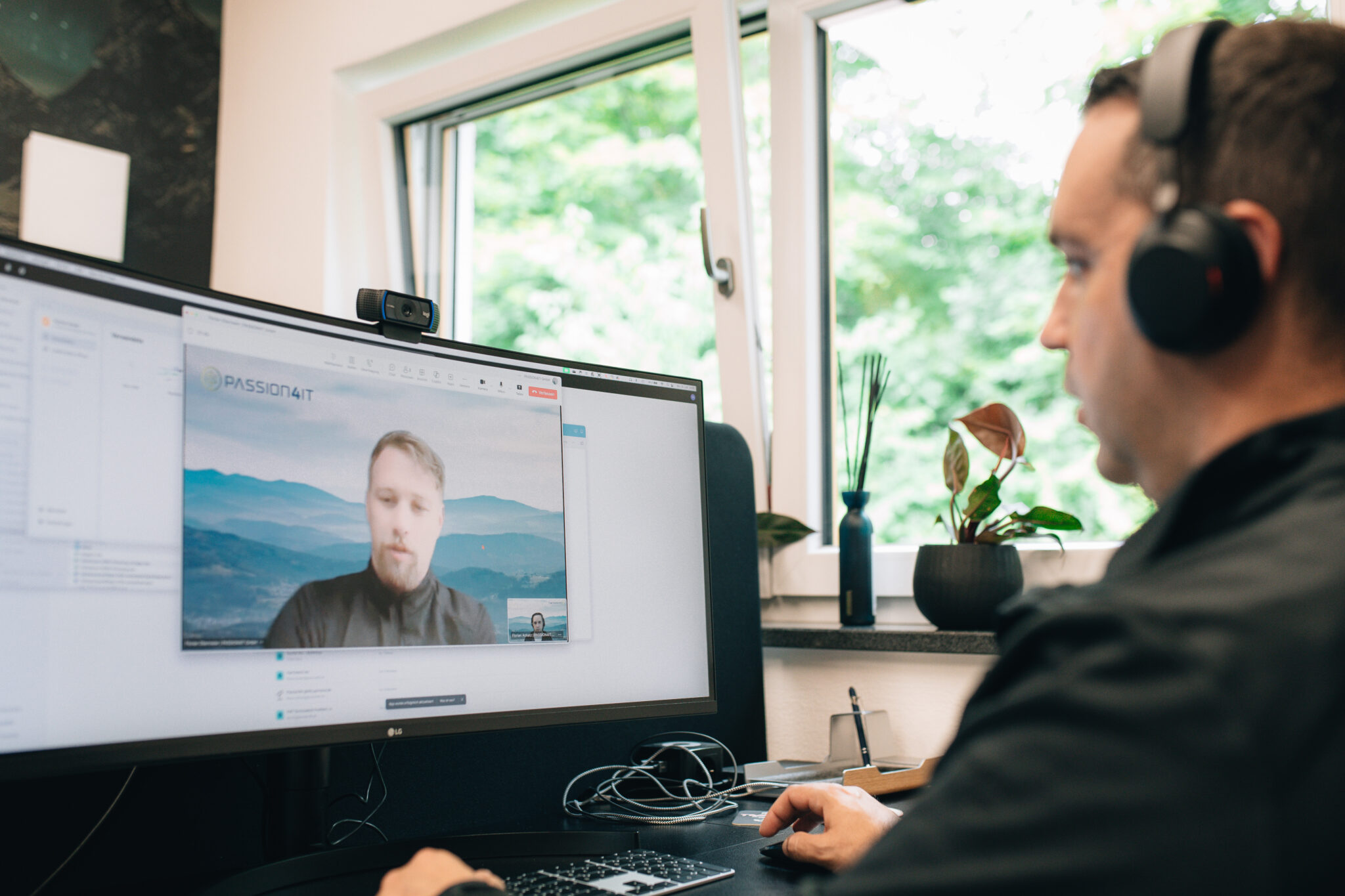 Read more about the article Digitalisierung und Nachhaltigkeit – Wie IT grüne Transformation unterstützt  Effizienz trifft Umweltbewusstsein: Praktische Wege und Inspirationen für die Zukunft